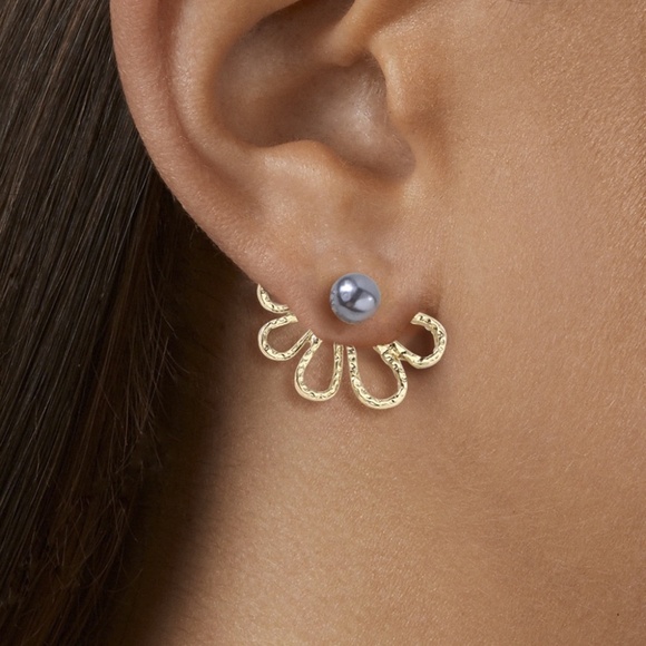 **IMELDA* Gold Floral Pattern Fashion Stud Earrings - Picture 1 of 4